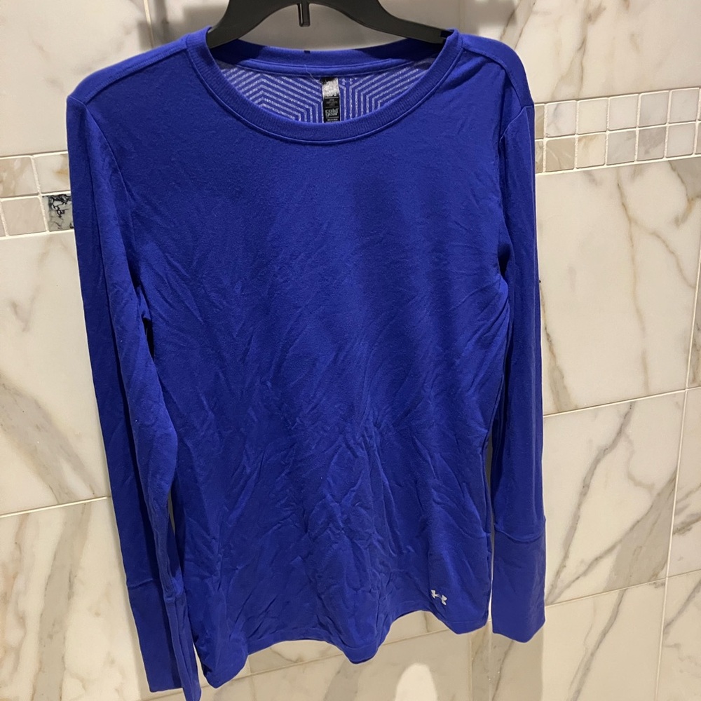 Under Armour Women's Long Sleeve Tee - purple large